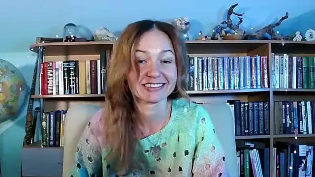 Snapshot of Foxilady357 chatting on 10.28.25 Foxilady357 online show from 10.28.25