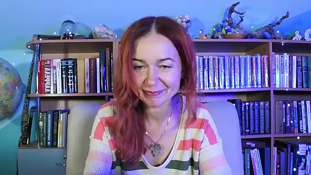 Snapshot of Foxilady357 chatting on 11.11.25 Foxilady357 online show from 11.11.25