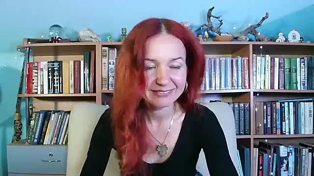 Snapshot of Foxilady357 chatting on 04.25.26 Foxilady357 online show from 04.25.26