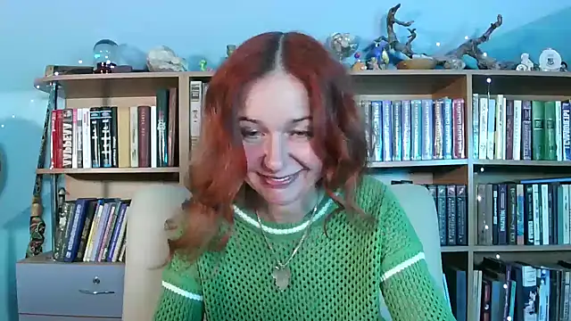 Snapshot of Foxilady357 chatting on 04.28.26 Foxilady357 online show from 04.28.26