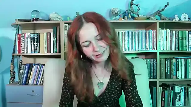 Snapshot of Foxilady357 chatting on 04.29.26 Foxilady357 online show from 04.29.26