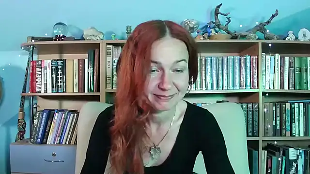 Snapshot of Foxilady357 chatting on 05.18.26 Foxilady357 online show from 05.18.26
