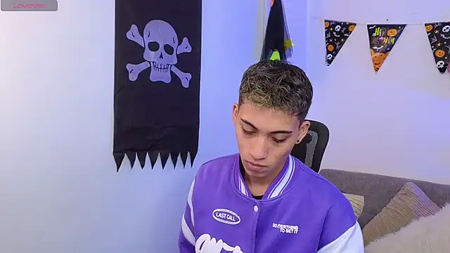 yulian vasquez online show from 10.20.25