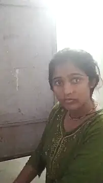 Snapshot of Guriya0076 chatting on 05.13.26 Guriya0076 online show from 05.13.26