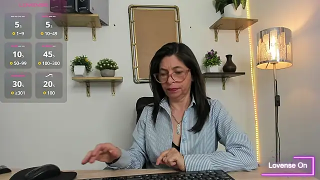 SabinaDeluxe cg online show from 10.16.25