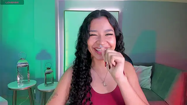 SophieHouston  online show from 10.14.25