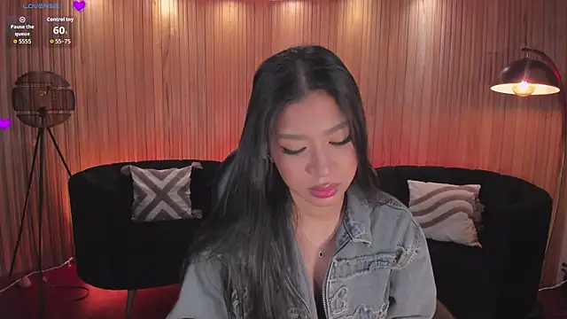 SophieHouston  online show from 04.14.26