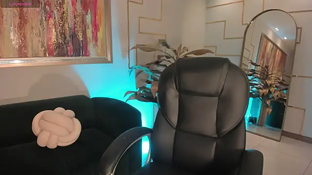 MilaLawrence online show from 02.26.26