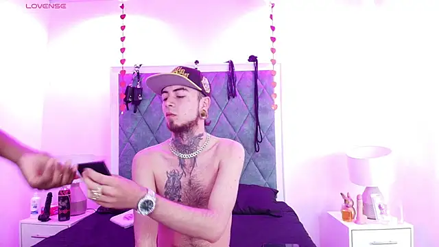 Snapshot of Asha_zuri_and_adam chatting on 02.10.26 Asha zuri and adam online show from 02.10.26