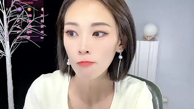 Snapshot of xiaoyue8888 chatting on 10.02.25 xiaoyue8888 online show from 10.02.25