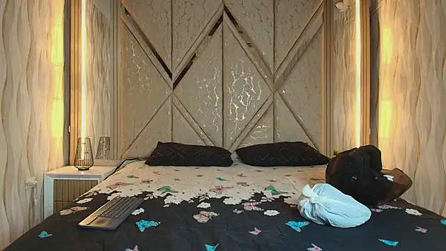 Hotcouple 222 online show from 01.12.26