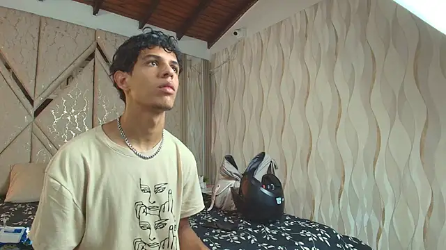 Hotcouple 222 online show from 02.22.26