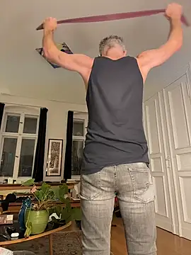 Snapshot of SexyLeon8 chatting on 11.15.25 SexyLeon8 online show from 11.15.25