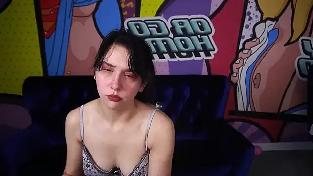 LiviaShy online show from 12.04.25