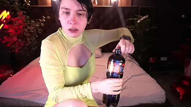 Snapshot of LiviaShy chatting on 02.17.26 LiviaShy online show from 02.17.26