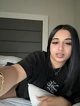 LilMisIndianx online show from 01.18.26
