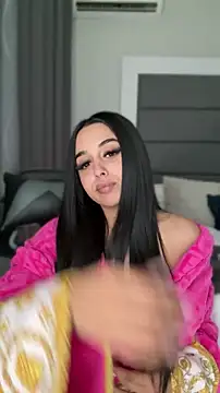 LilMisIndianx online show from 04.17.26