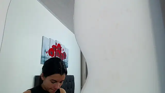 pinky f00x online show from 10.31.25