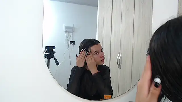 pinky f00x online show from 11.15.25