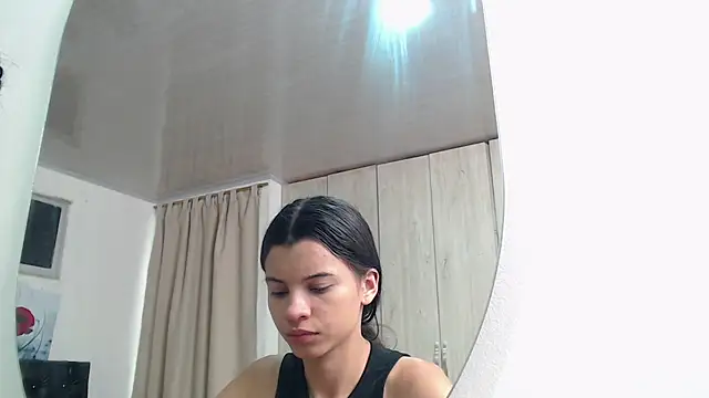 Snapshot of pinky_f00x chatting on 05.01.26 pinky f00x online show from 05.01.26