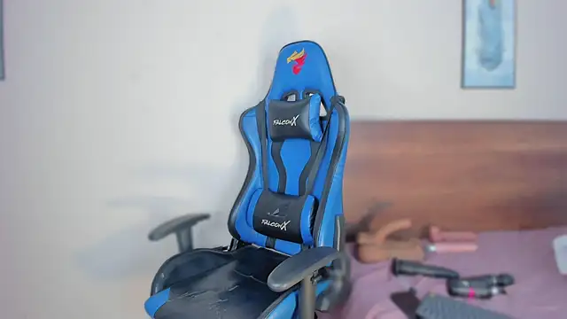 Snapshot of Niicol_Jenner chatting on 02.15.26 Niicol Jenner online show from 02.15.26