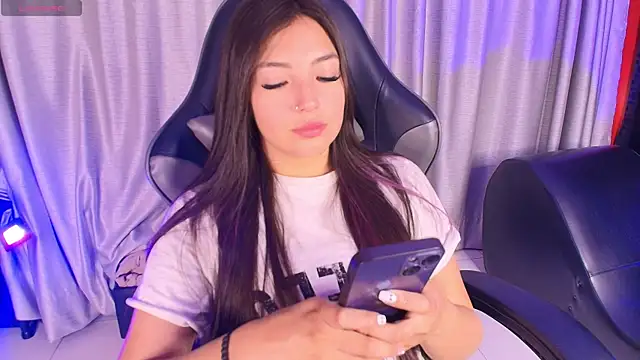 Adaara Rey online show from 10.15.25