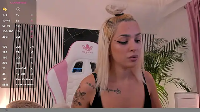 daisyblushh online show from 10.22.25