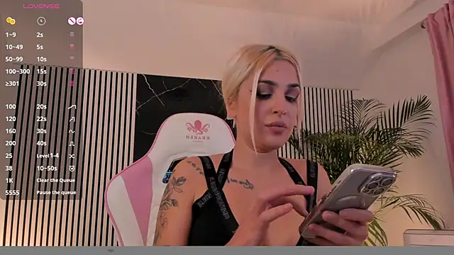 daisyblushh online show from 10.27.25