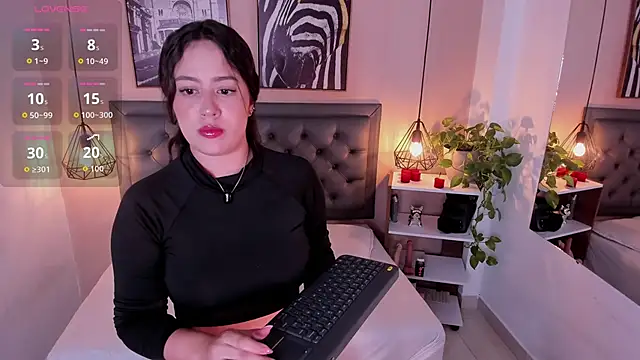 aisha duque online show from 10.06.25