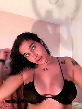 Snapshot of Bella__Wood chatting on 09.09.25 Bella Wood online show from 09.09.25