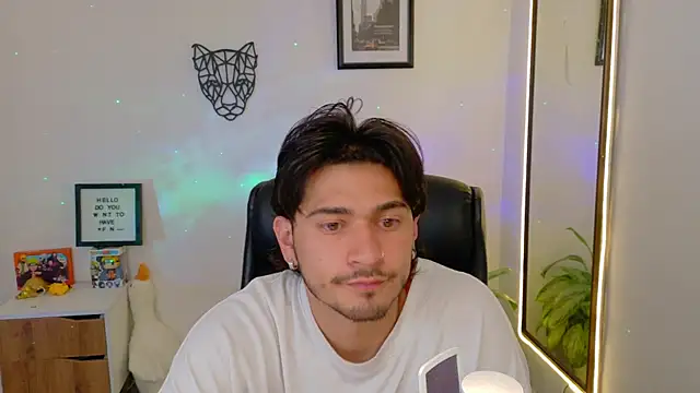 Elian savoy online show from 12.13.25