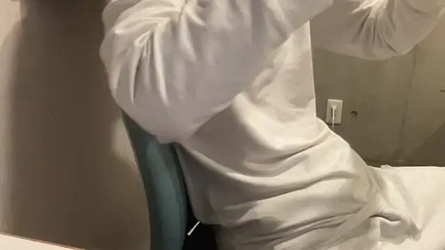 Snapshot of Lotus_boy chatting on 10.31.25 Lotus boy online show from 10.31.25