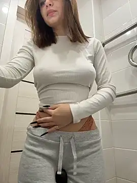Snapshot of Cum_girlss chatting on 05.16.26 Cum girlss online show from 05.16.26