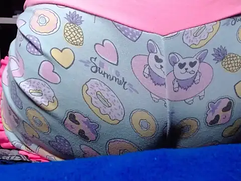 Snapshot of salmaextremeperver chatting on 11.14.25 salmaextremeperver online show from 11.14.25