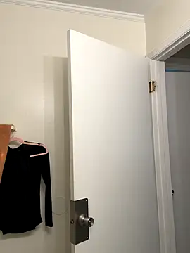 Snapshot of Moxhavix chatting on 11.12.25 Moxhavix online show from 11.12.25