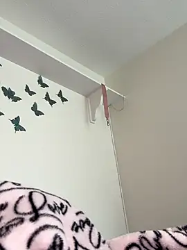 Snapshot of Moxhavix chatting on 11.13.25 Moxhavix online show from 11.13.25