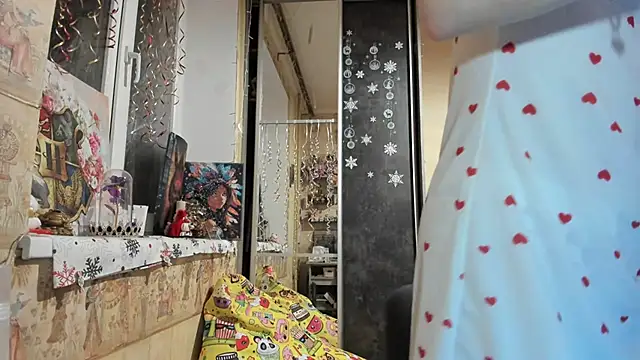 Snapshot of WatsonMi chatting on 02.13.26 WatsonMi online show from 02.13.26