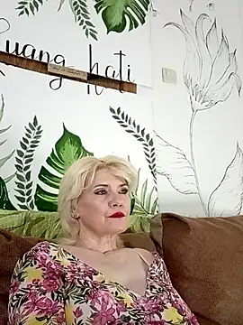 Snapshot of Catty_Lady chatting on 06.17.26 Catty Lady online show from 06.17.26