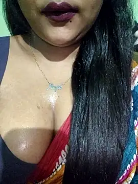 Snapshot of JIYA-04 chatting on 04.18.26 JIYA-04 online show from 04.18.26