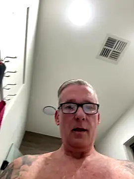 Snapshot of Reacher110565 chatting on 09.26.25 Reacher110565 online show from 09.26.25