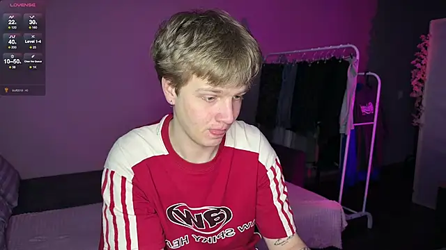 Snapshot of olivertasty chatting on 05.03.26 olivertasty online show from 05.03.26