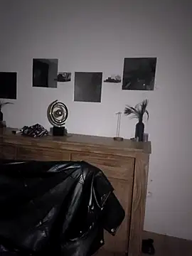 Foxy-Milfy online show from 10.04.25