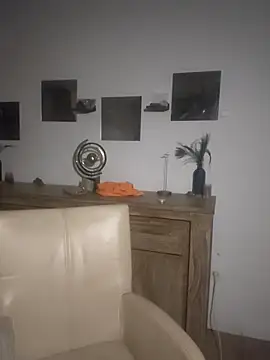 Foxy-Milfy online show from 10.13.25