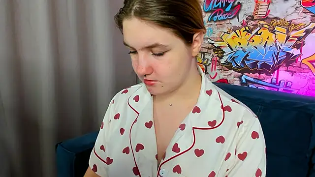 Julia Jips online show from 09.30.25