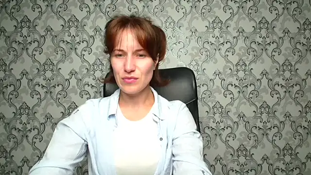 Kelly Kisss online show from 10.22.25