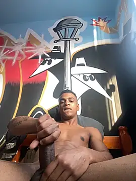 Snapshot of machucatu chatting on 11.22.25 machucatu online show from 11.22.25