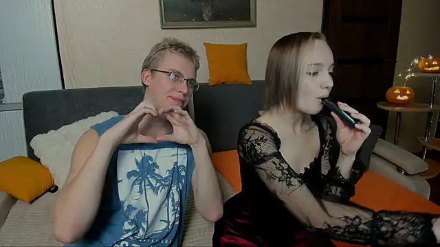 Snapshot of SammySccott chatting on 11.05.25 SammySccott online show from 11.05.25