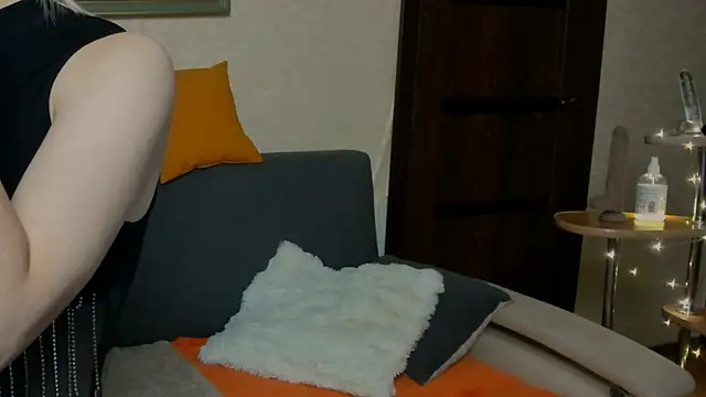 Snapshot of SammySccott chatting on 11.06.25 SammySccott online show from 11.06.25