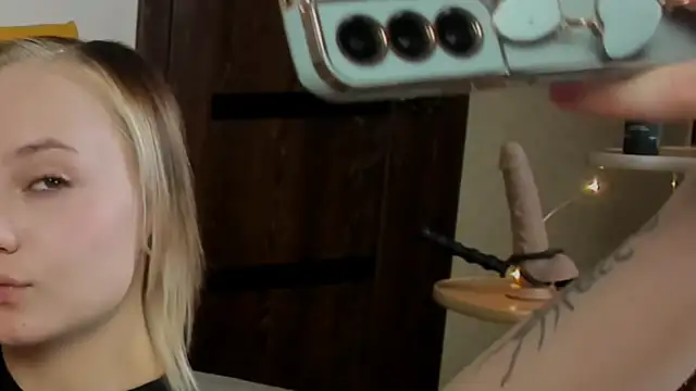 Snapshot of SammySccott chatting on 11.09.25 SammySccott online show from 11.09.25