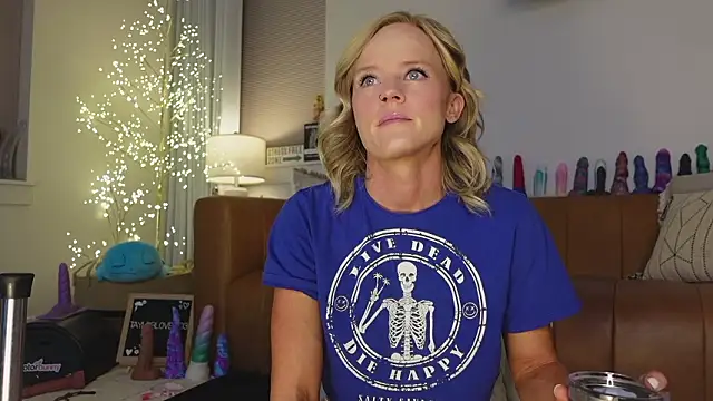 Taylorlove303 online show from 03.26.26